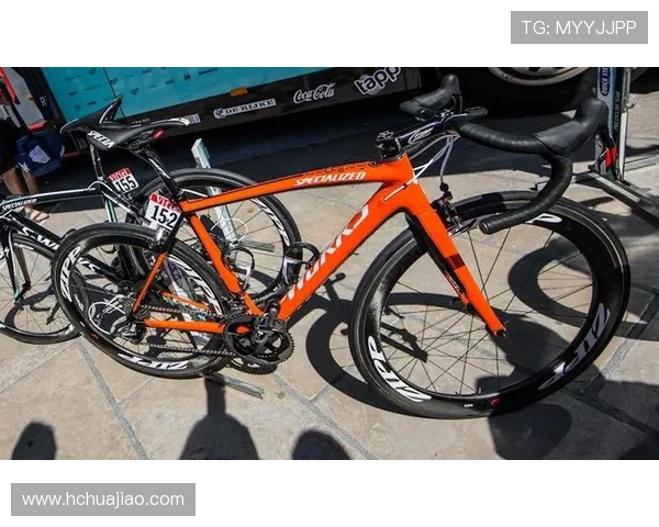 达喀尔足球球星崛起之路：从贫困街头到国际赛场的传奇旅程